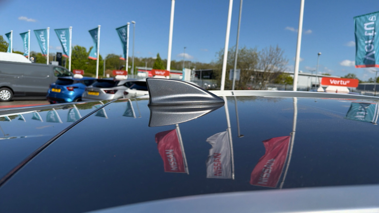 Nissan Qashqai 1.3 DiG-T MH N-Connecta 5dr Petrol Hatchback